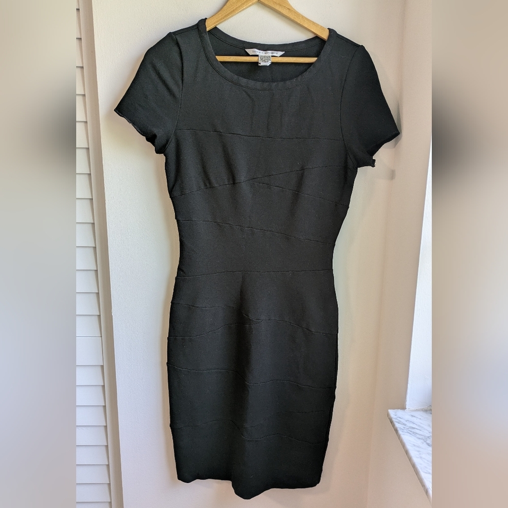 Diane Von Furstenberg Black Midi Cocktail Dress Size 10 Shortsleeve Bodycon - Picture 2 of 10